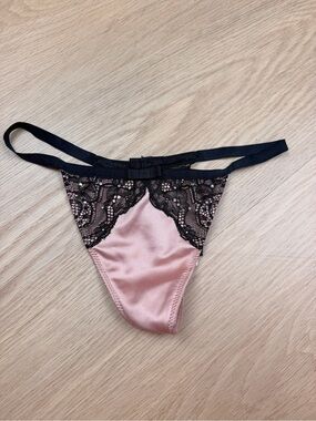 Adore Me women’s